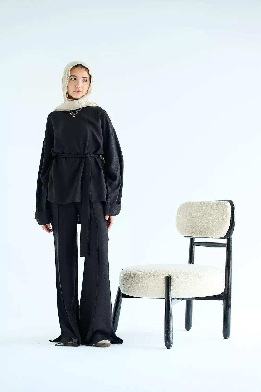 Multi-way set in black