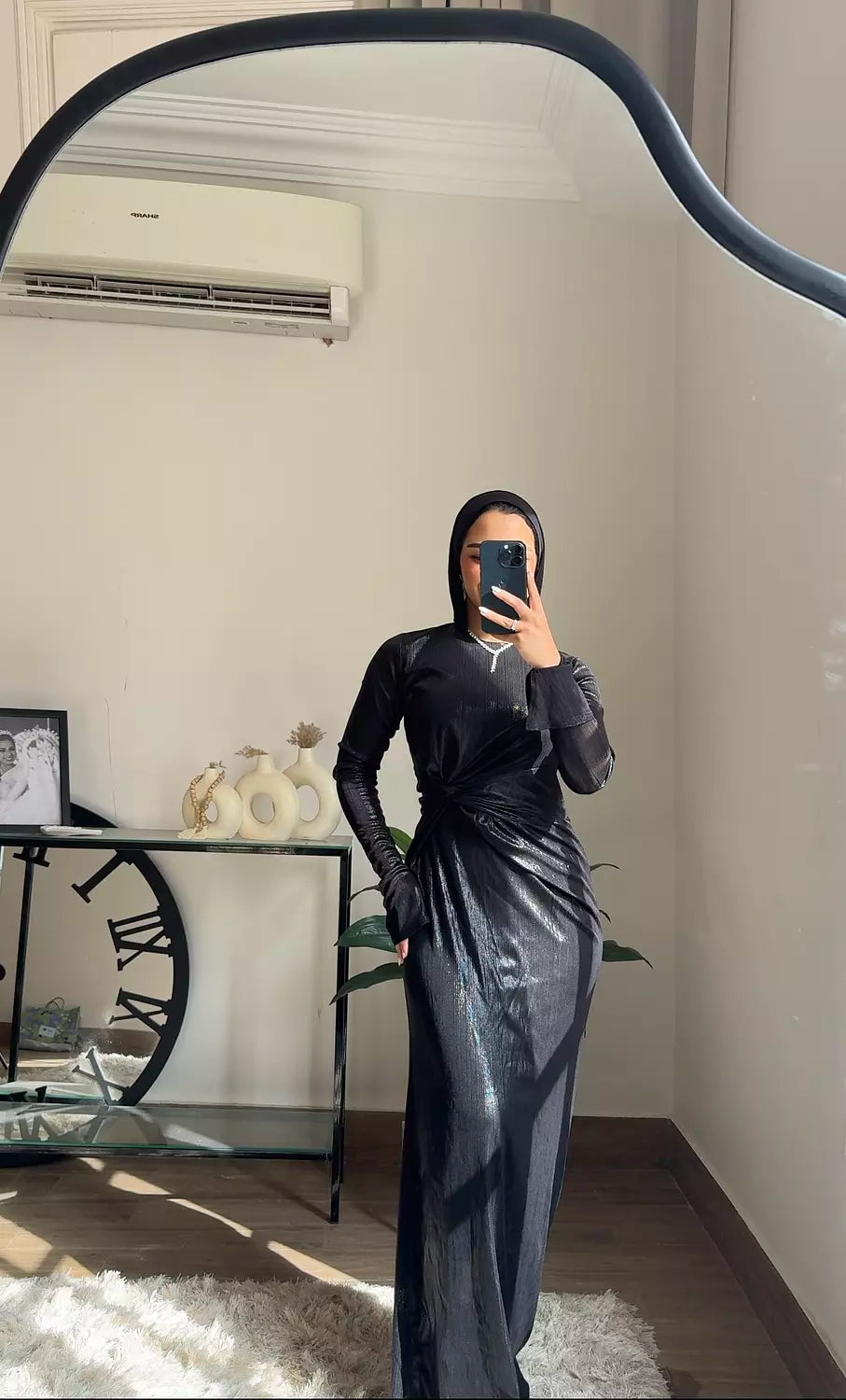 Flora dress in black