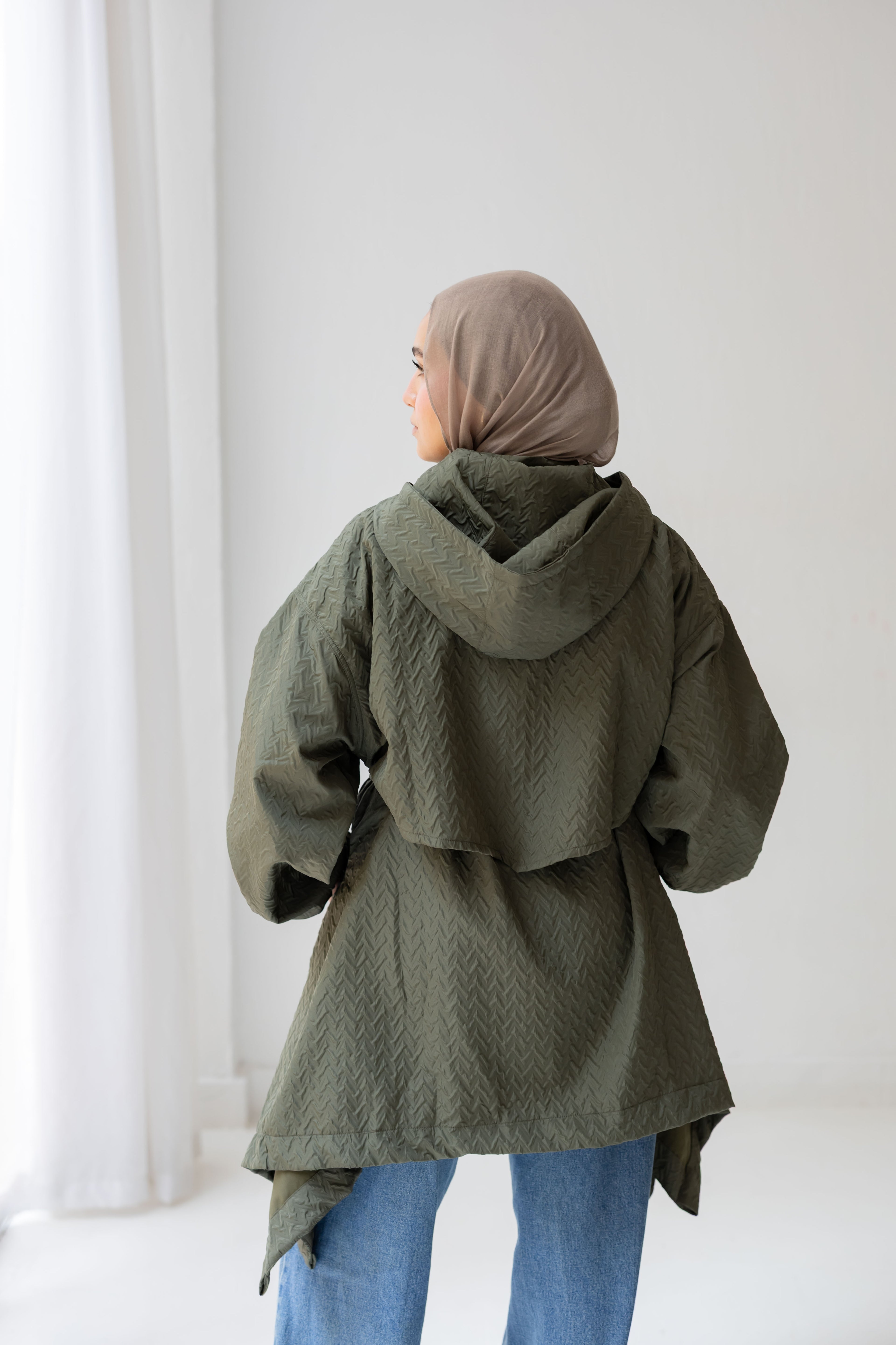HIGH-LOW waterproof Jacket In olive