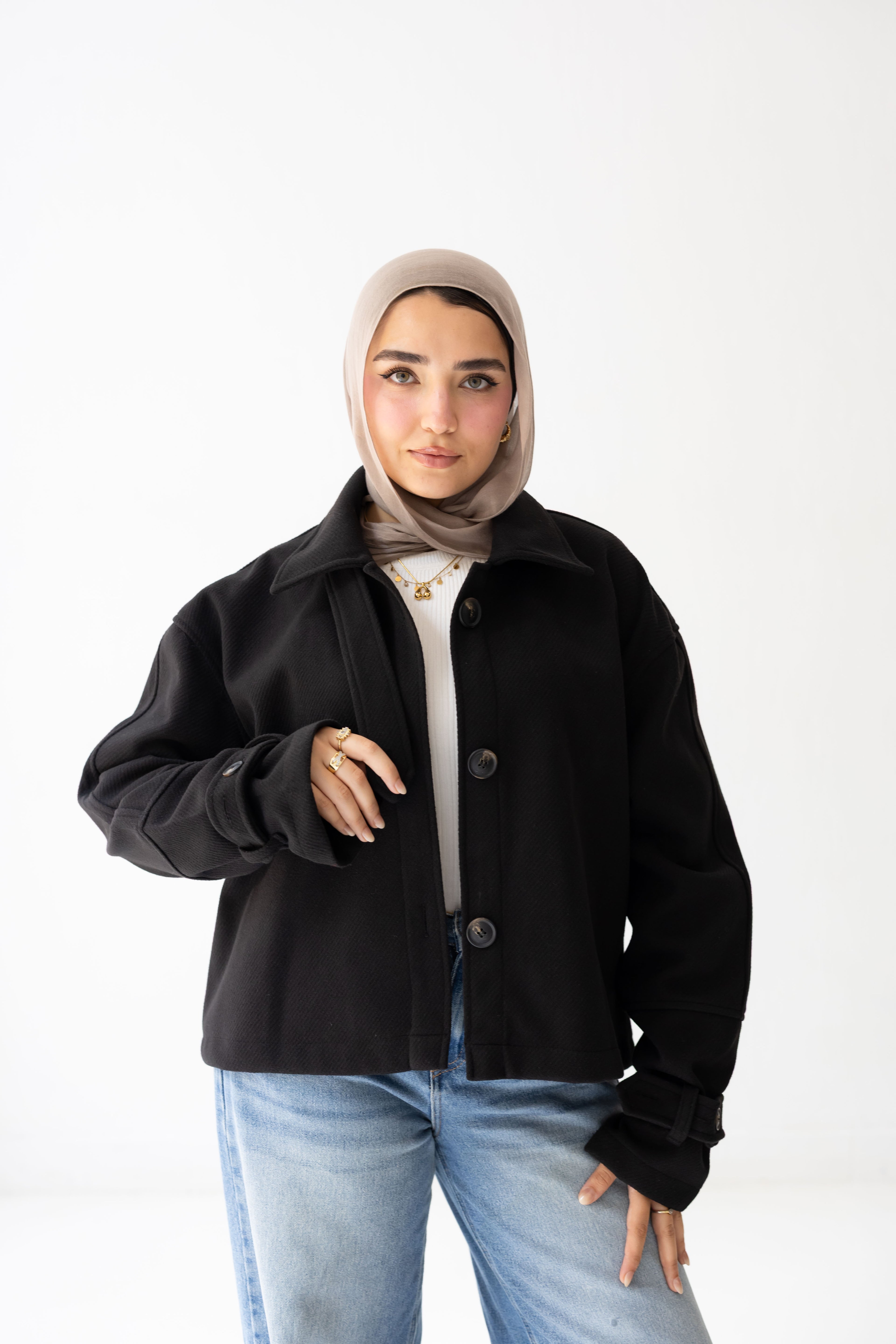 CROPPED- WOOL-y Coat In black