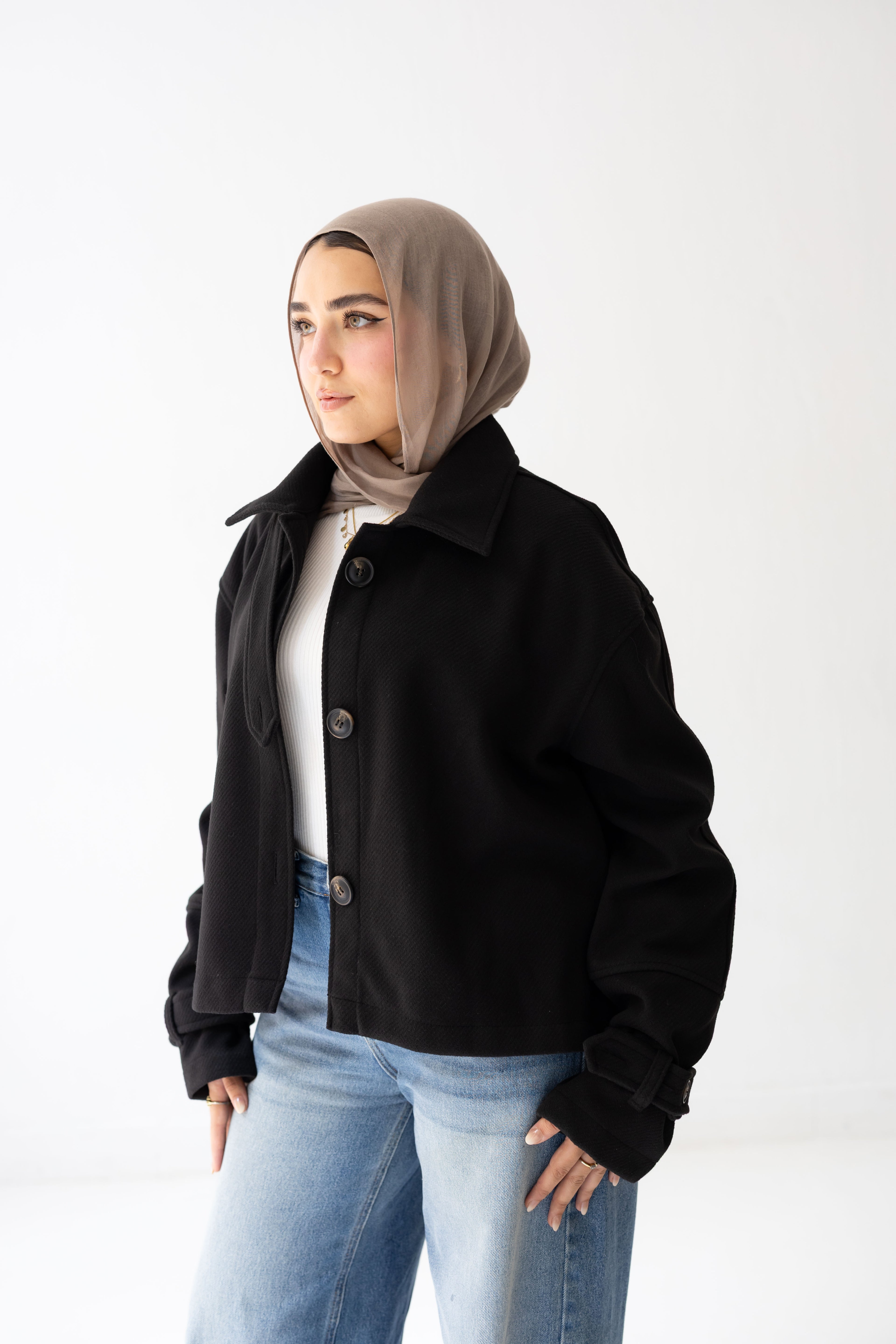 CROPPED- WOOL-y Coat In black