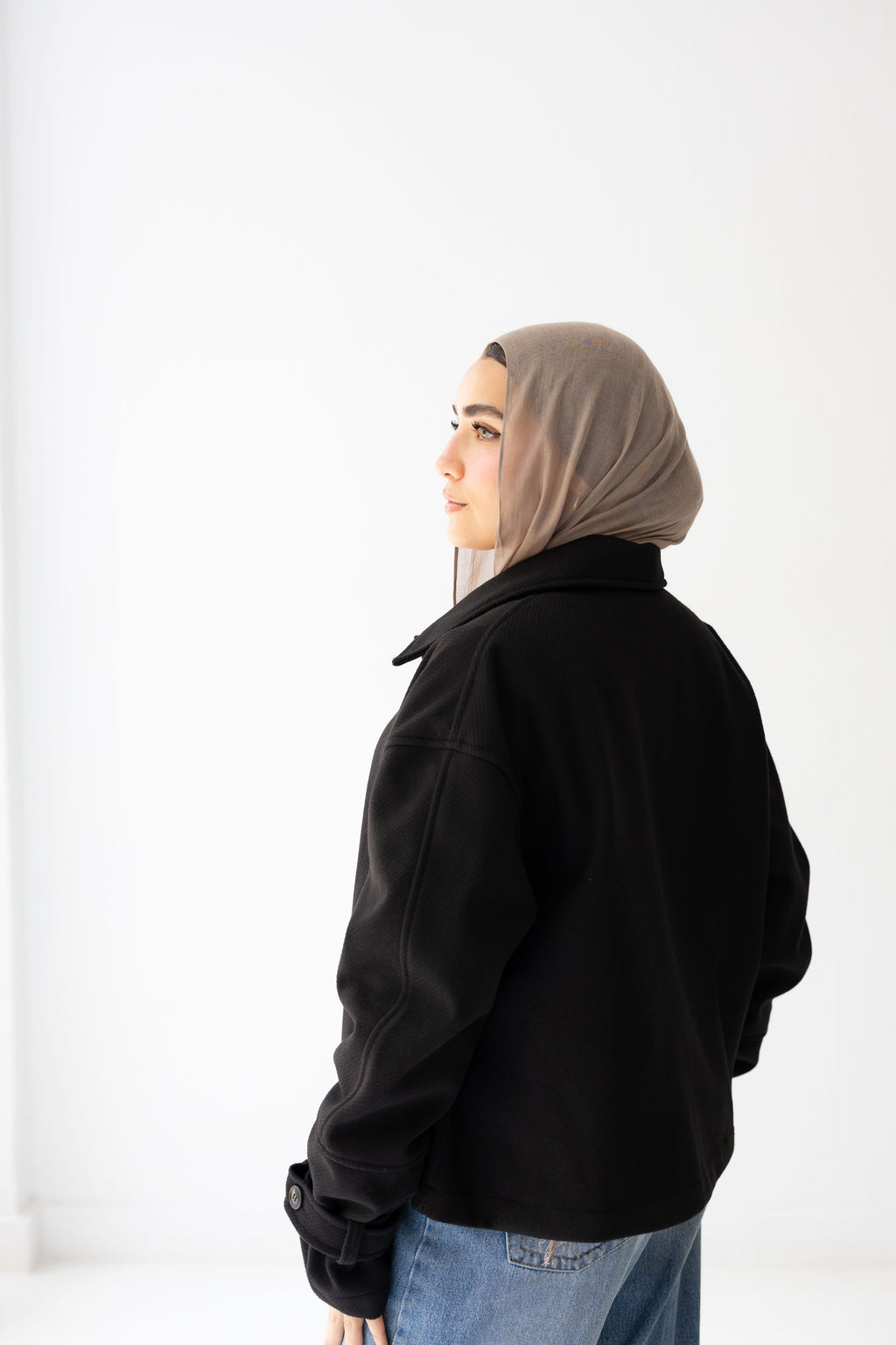 CROPPED- WOOL-y Coat In black