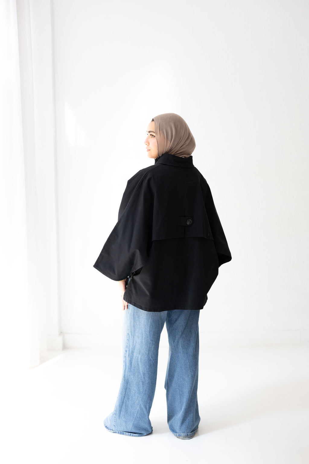 Trench-Cape In black