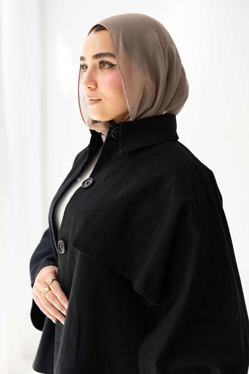 Trench-Cape In black