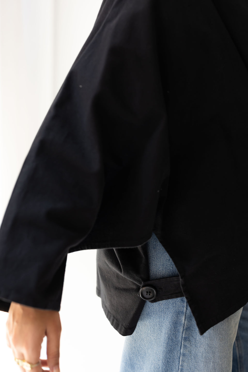 Trench-Cape In black