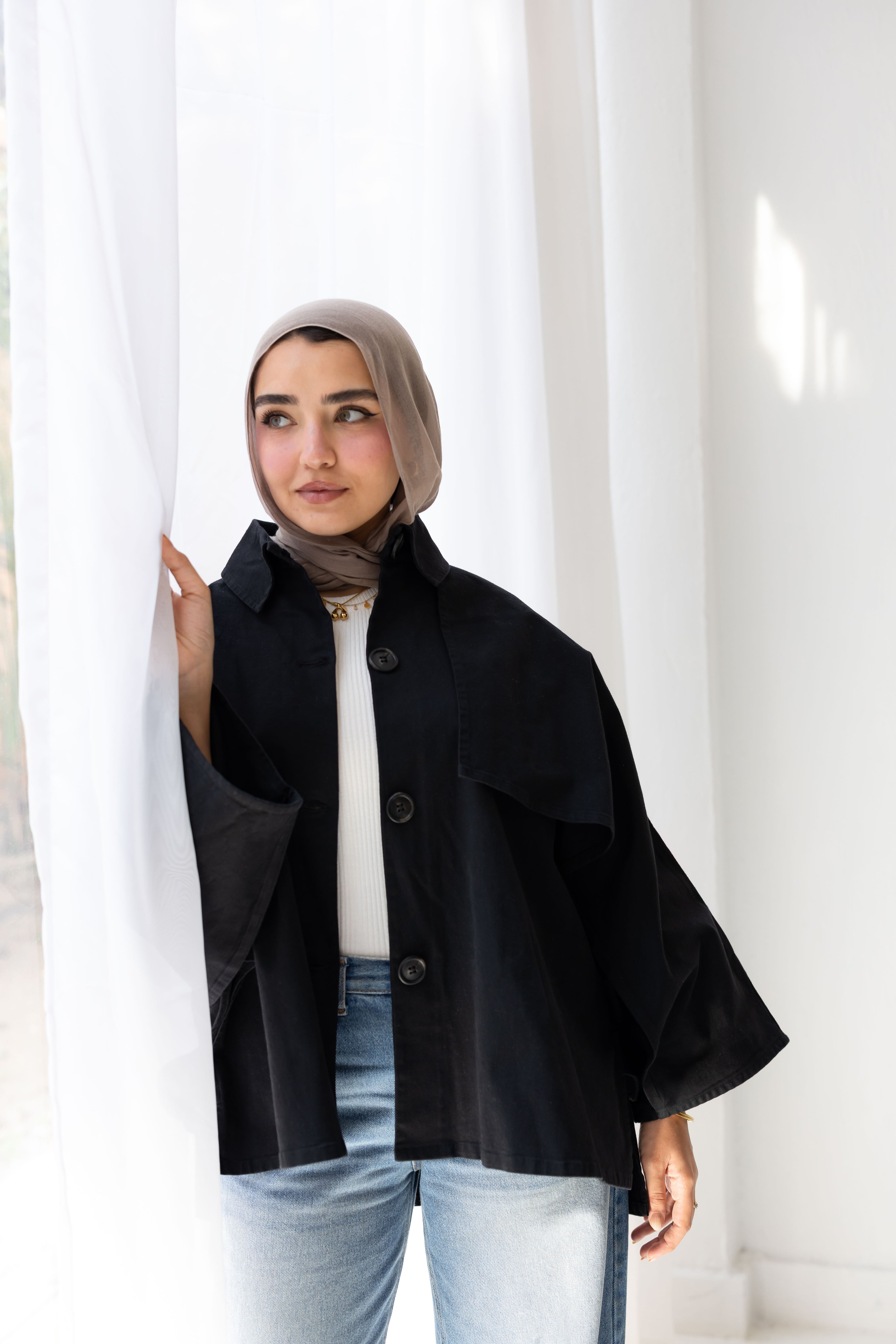 Trench-Cape In black