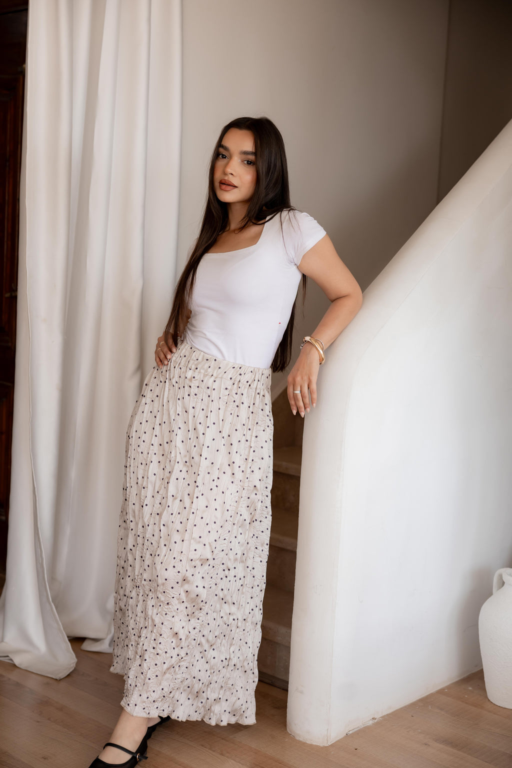 Crushed polka dots skirt in beige