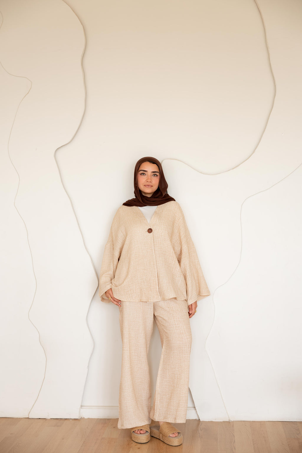 Unique bottom set in beige