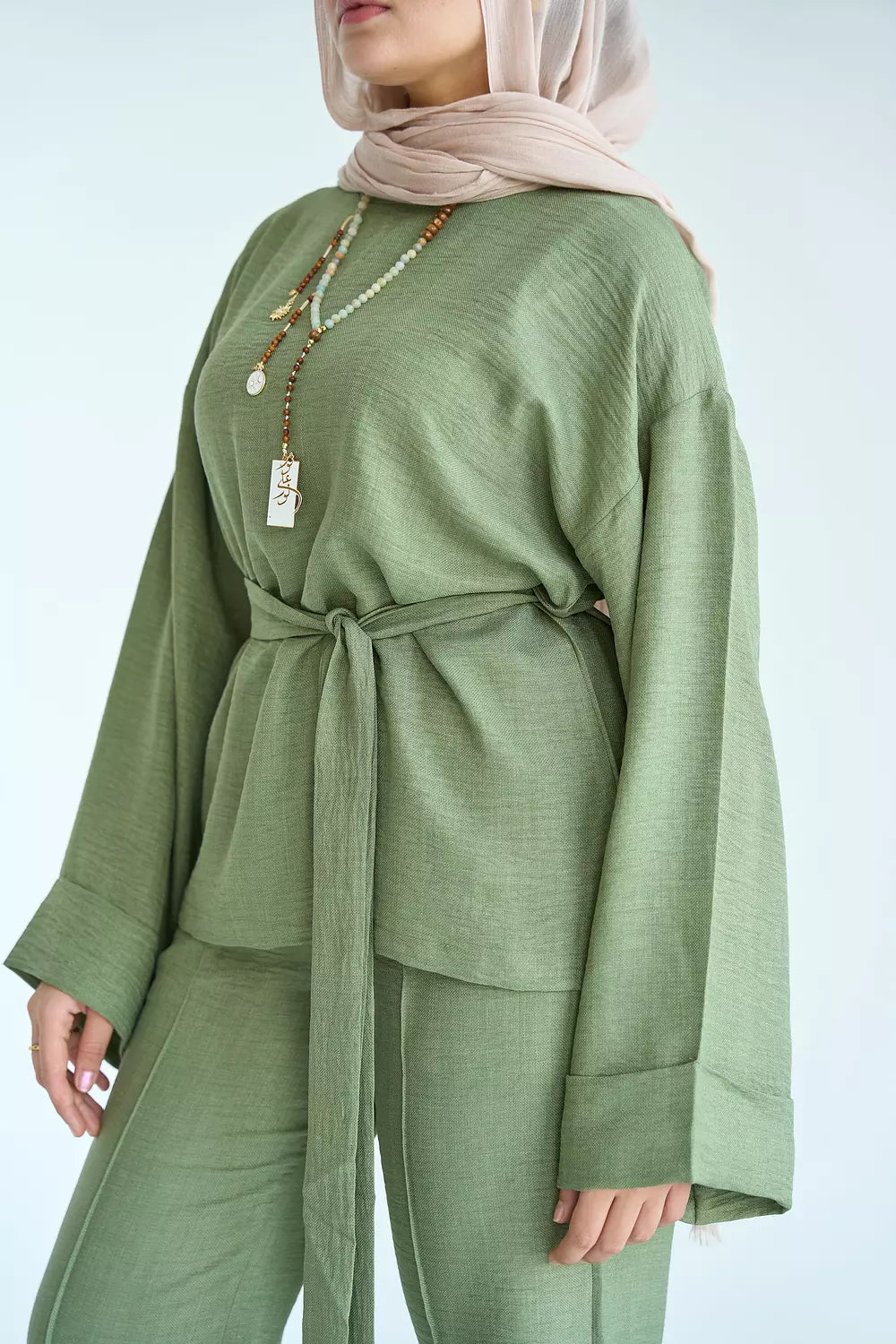 Multi-way set in olive