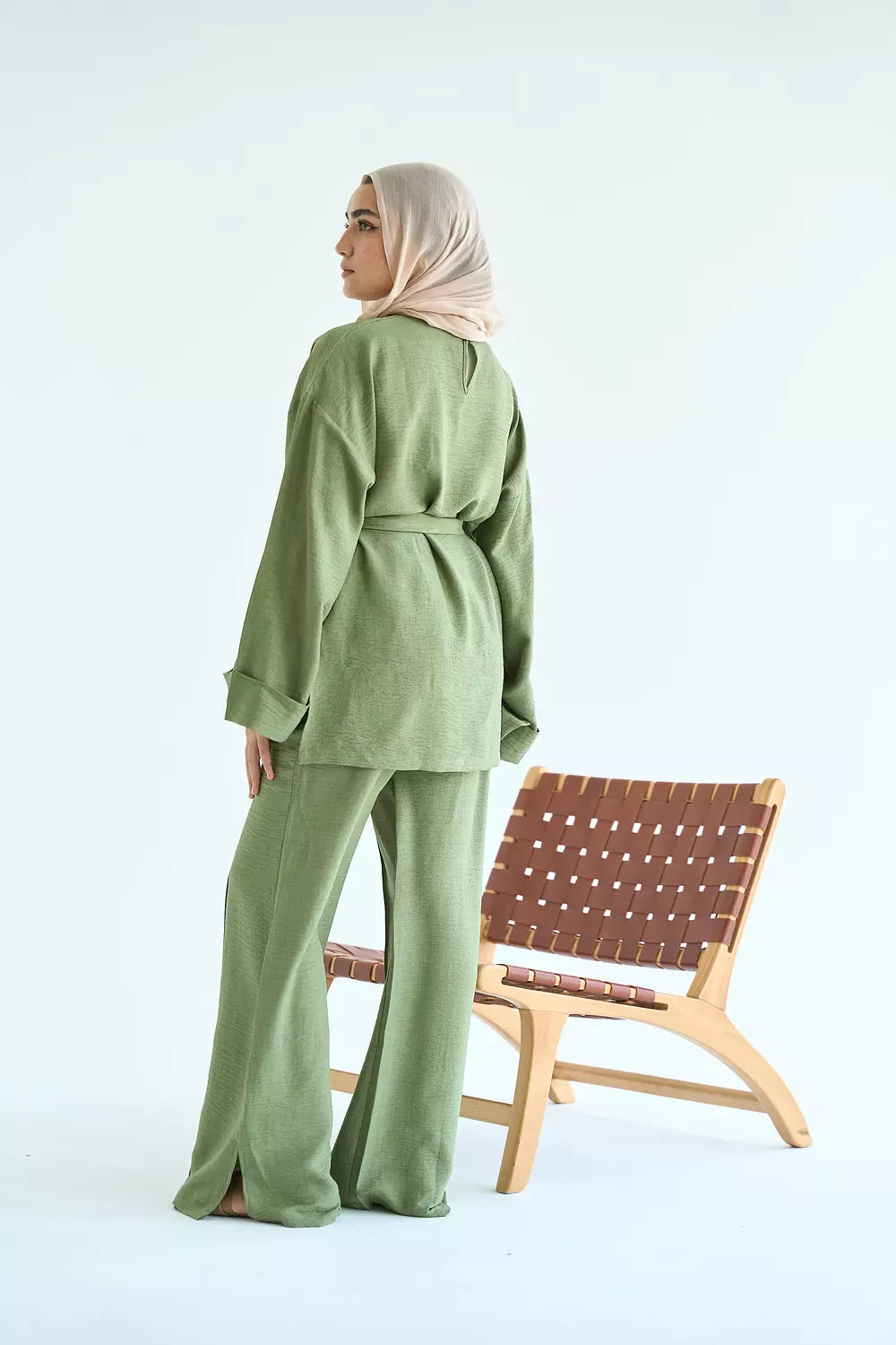 Multi-way set in olive