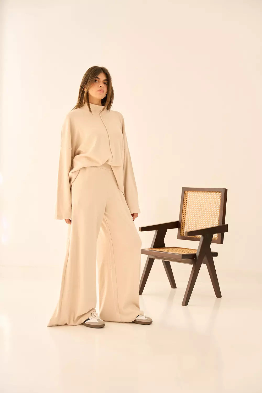 Carla set in beige