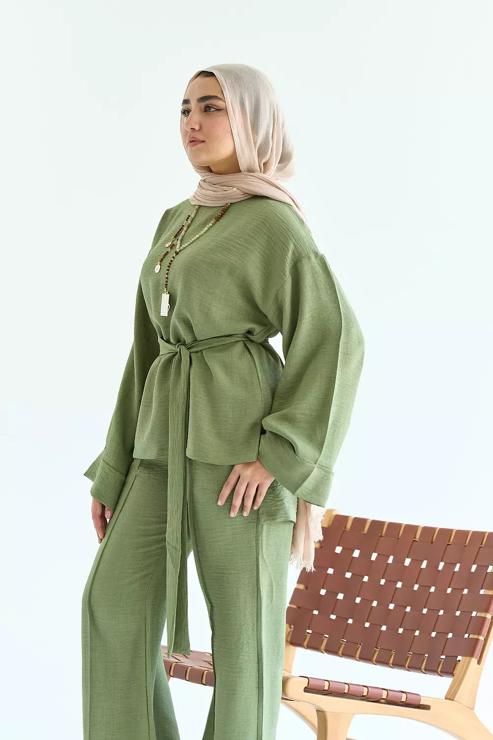 Multi-way set in olive