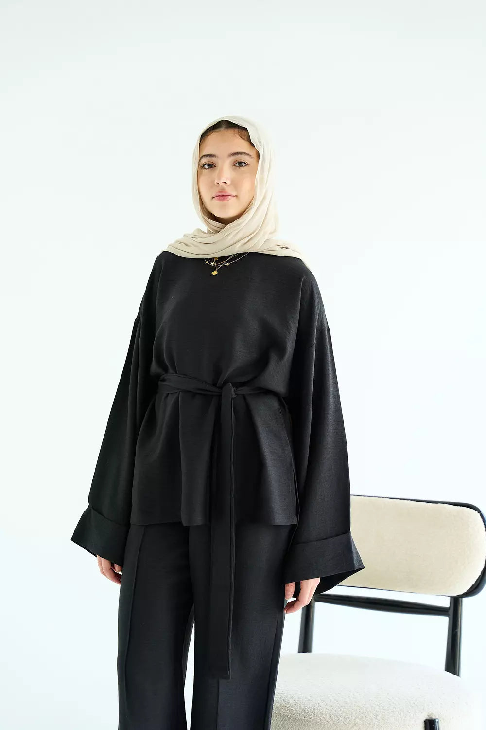 Multi-way set in black
