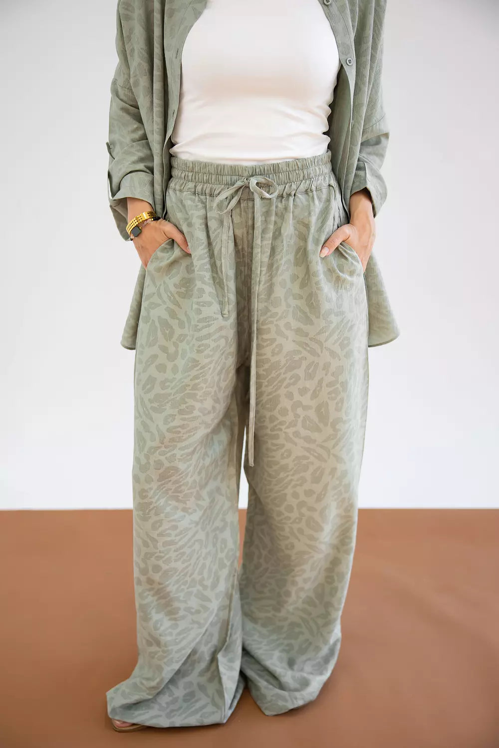 A Female Roar set in olive