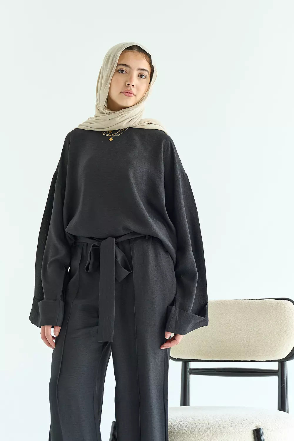 Multi-way set in black
