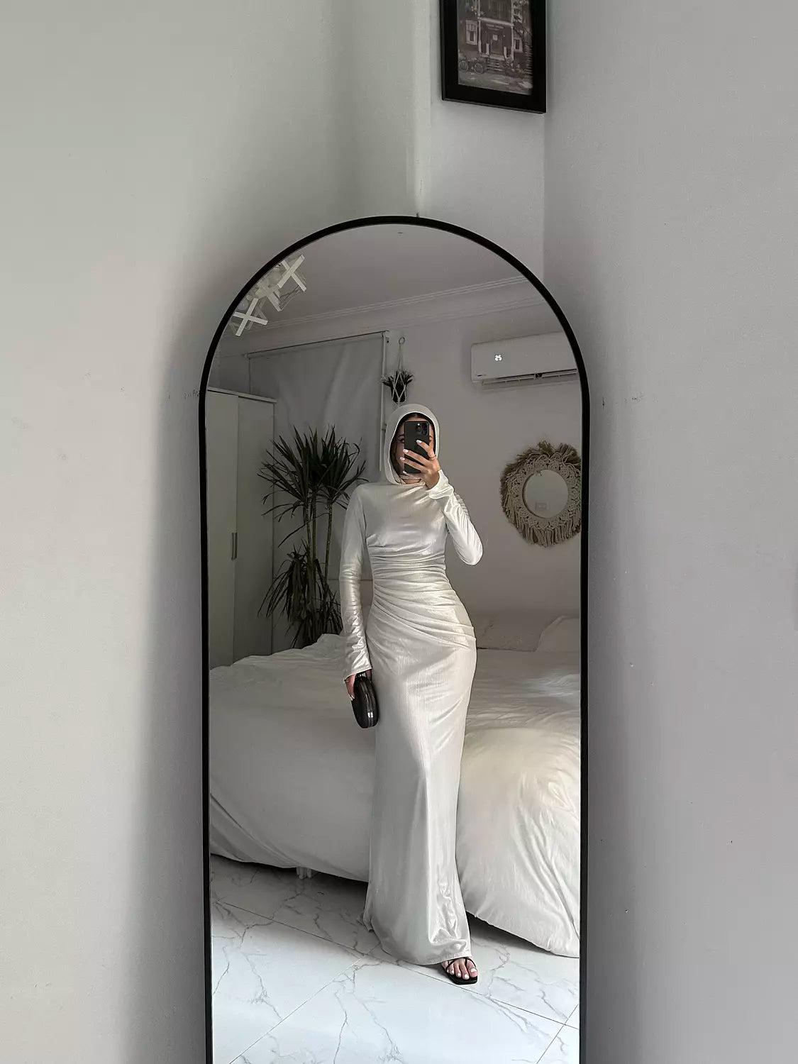 Nova dress in silver white